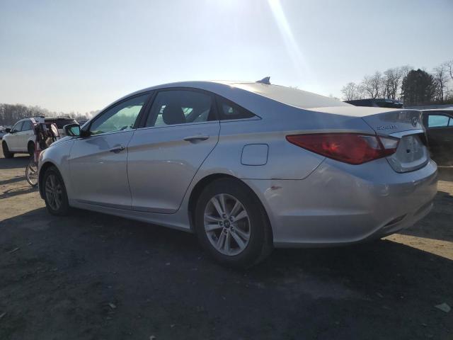 5NPEB4AC9DH710099 - 2013 HYUNDAI SONATA GLS SILVER photo 2