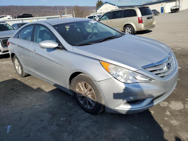 5NPEB4AC9DH710099 - 2013 HYUNDAI SONATA GLS SILVER photo 4