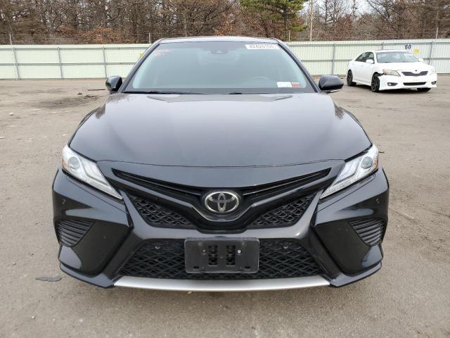 4T1B61HK1JU140244 - 2018 TOYOTA CAMRY XSE BLACK photo 5