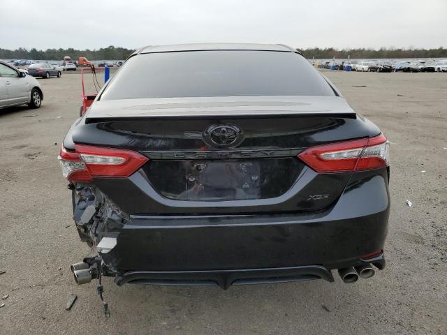 4T1B61HK1JU140244 - 2018 TOYOTA CAMRY XSE BLACK photo 6