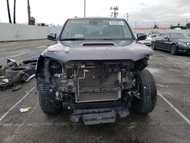 JTEBU5JR9L5739605 - 2020 TOYOTA 4RUNNER SR5/SR5 PREMIUM 石墨色 照片 5
