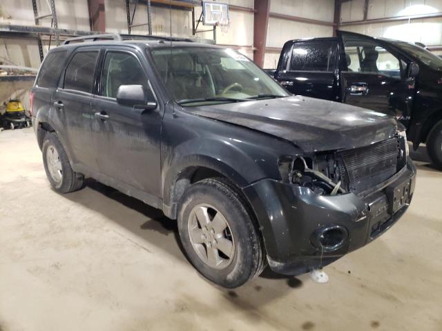 1FMCU03709KC57215 - 2009 FORD ESCAPE XLT BLACK photo 4