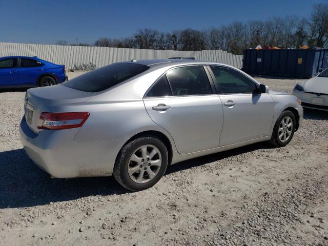 4T1BF3EK4BU654347 - 2011 TOYOTA CAMRY BASE SILVER photo 3