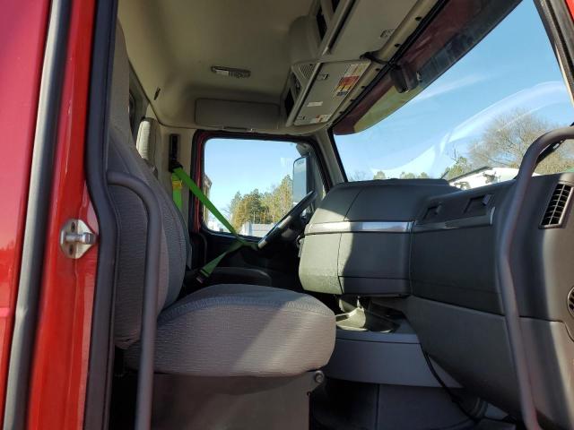 4V4WC9EG8MN271042 - 2021 VOLVO VNR RED photo 5