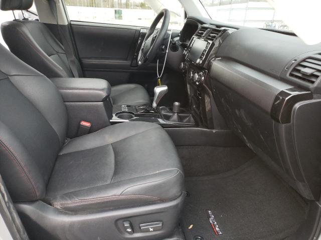 JTEBU5JR6L5827057 - 2020 TOYOTA 4RUNNER SR5/SR5 PREMIUM 银色 照片 7