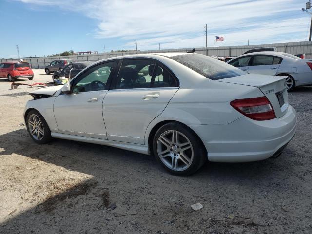 WDDGF56X68R039347 - 2008 MERCEDES-BENZ C 350 WHITE photo 2