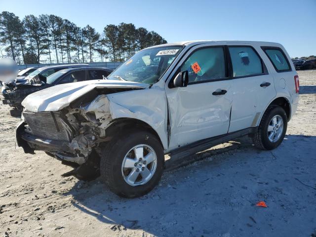 2010 FORD ESCAPE XLS, 