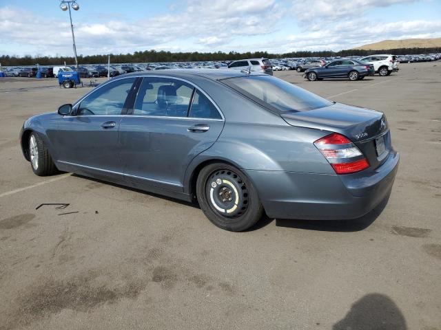 WDDNG86X99A268160 - 2009 MERCEDES-BENZ S 550 4MATIC GRAY photo 2