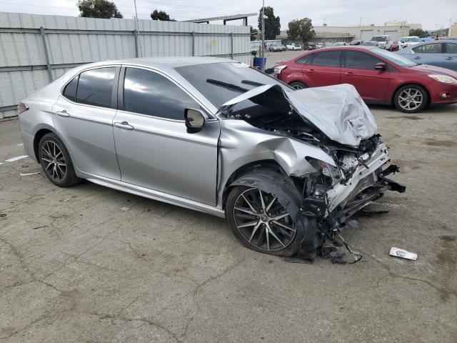 4T1G11AK8PU759222 - 2023 TOYOTA CAMRY SE NIGHT SHADE SILVER photo 4