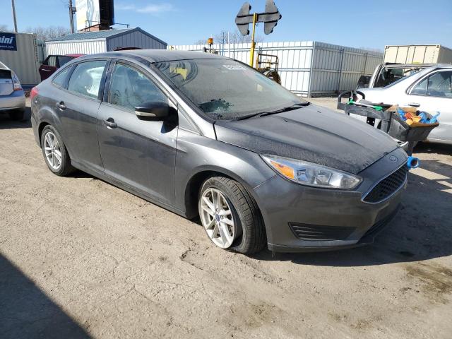 1FADP3F24HL324852 - 2017 FORD FOCUS SE BLACK photo 4