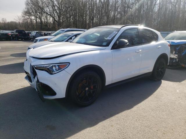 ZASPAKBN2K7C59400 - 2019 ALFA ROMEO STELVIO TI WHITE photo 1
