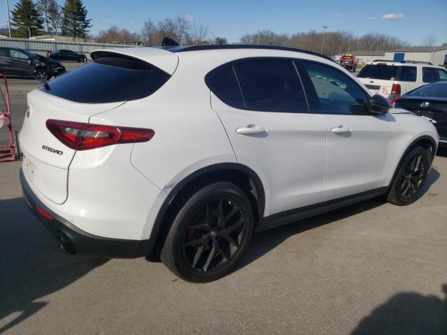 ZASPAKBN2K7C59400 - 2019 ALFA ROMEO STELVIO TI WHITE photo 3