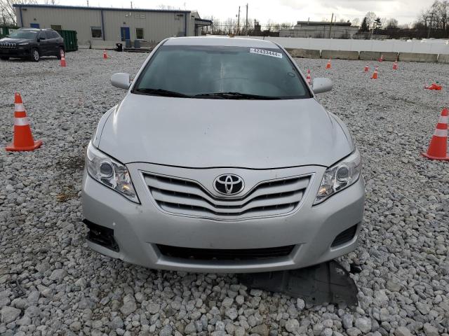 4T1BF3EK5BU186726 - 2011 TOYOTA CAMRY BASE SILVER photo 5