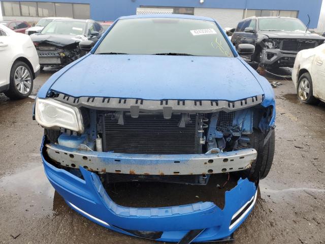 2C3CA4CG2BH526451 - 2011 CHRYSLER 300 BLUE photo 5