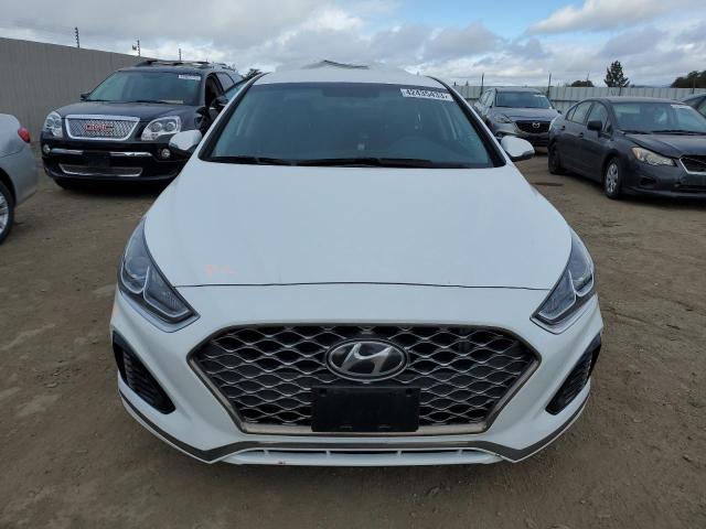 5NPE34AF3KH820859 - 2019 HYUNDAI SONATA LIMITED WHITE photo 5