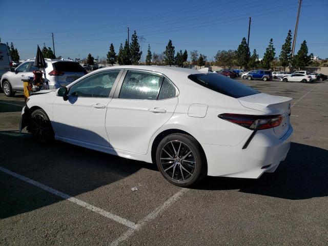 4T1G11AK1PU736221 - 2023 TOYOTA CAMRY SE NIGHT SHADE WHITE photo 2