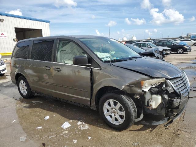 2A4RR2D11AR374808 - 2010 CHRYSLER TOWN & COU LX SILVER photo 4