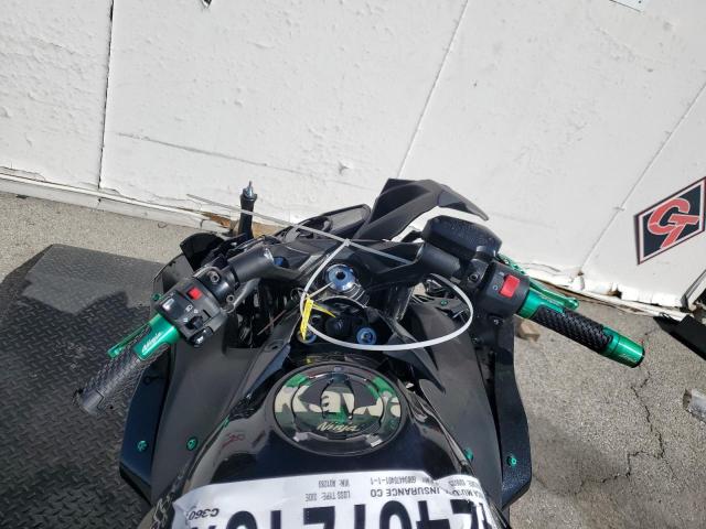 JKAEXEJ13HDA01280 - 2017 KAWASAKI EX650 J შავი ფოტო 8