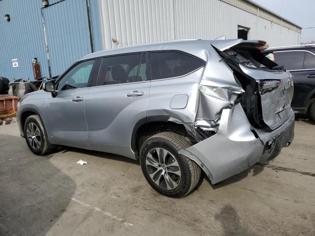 5TDKBRCH6PS598613 - 2023 TOYOTA HIGHLANDER HYBRID XLE SILVER photo 2