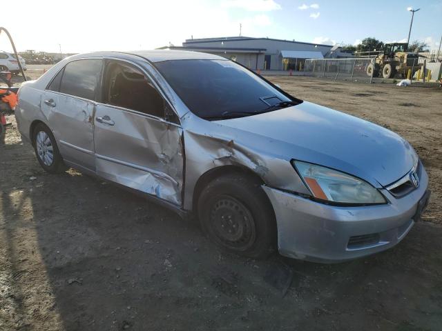 1HGCM56467A091032 - 2007 HONDA ACCORD LX SILVER photo 4