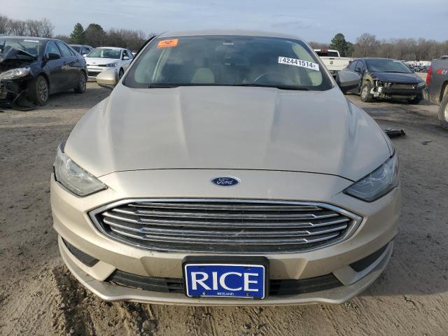 3FA6P0H7XHR318359 - 2017 FORD FUSION SE BEIGE photo 5