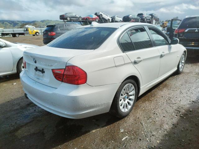 WBAPH575X9NM32629 - 2009 BMW 328 I SULEV WHITE photo 3