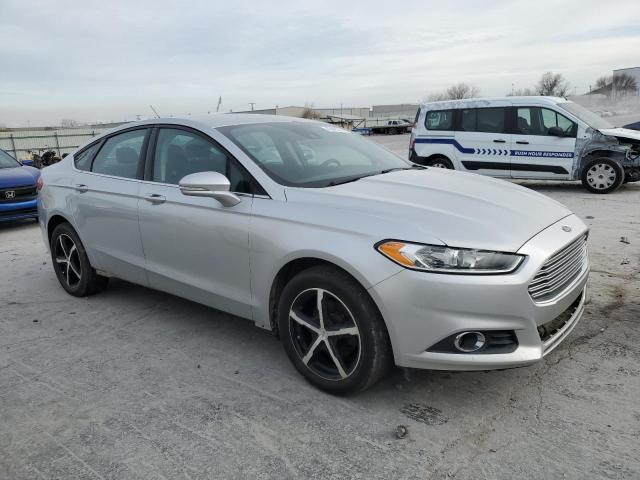 3FA6P0T97GR264705 - 2016 FORD FUSION SE SILVER photo 4