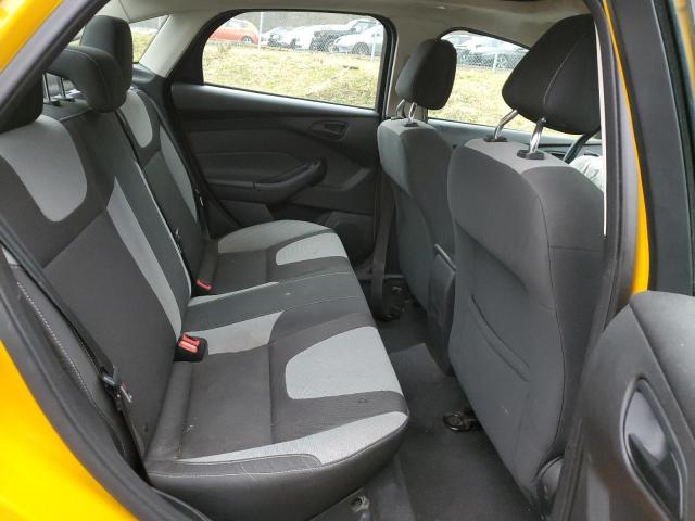 1FAHP3F2XCL166737 - 2012 FORD FOCUS SE YELLOW photo 10