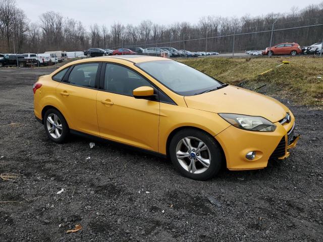 1FAHP3F2XCL166737 - 2012 FORD FOCUS SE YELLOW photo 4