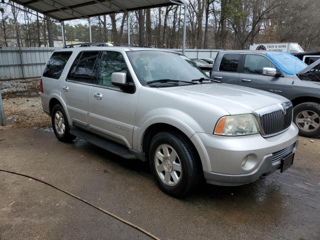 5LMFU27R04LJ13359 - 2004 LINCOLN NAVIGATOR SILVER photo 4