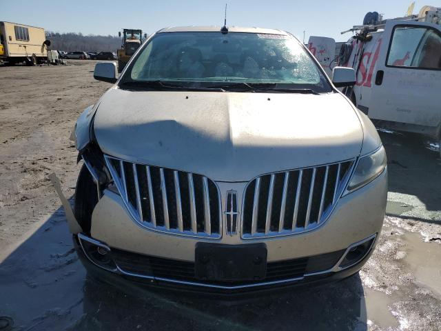 2LMDJ6JK4BBJ11718 - 2011 LINCOLN MKX GOLD photo 5