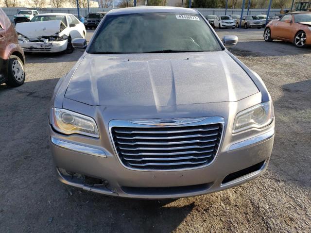 2C3CCAAG0EH352525 - 2014 CHRYSLER 300 SILVER photo 5