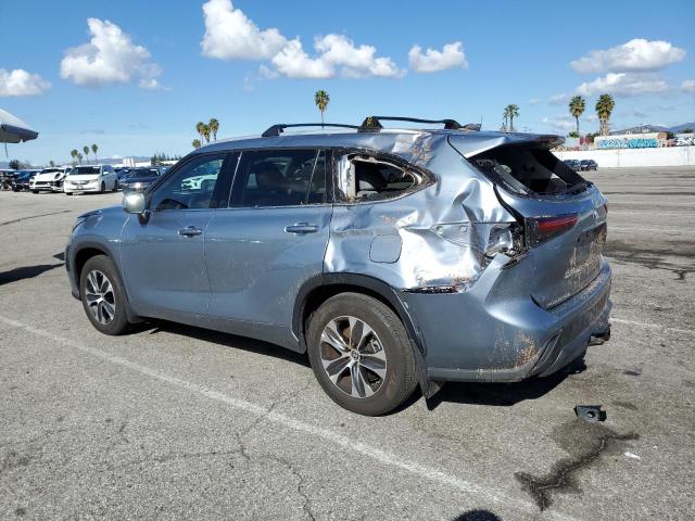 5TDHZRAH7NS130606 - 2022 TOYOTA HIGHLANDER XLE GRAY photo 2