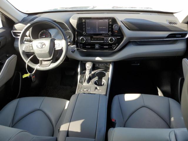 5TDHZRAH7NS130606 - 2022 TOYOTA HIGHLANDER XLE GRAY photo 8