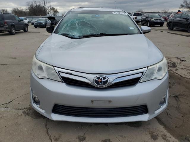 4T1BK1FK9CU008883 - 2012 TOYOTA CAMRY SE SILVER photo 5