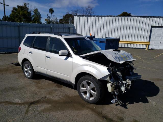 JF2SH66689H709937 - 2009 SUBARU FORESTER 2.5XT LIMITED WHITE photo 4