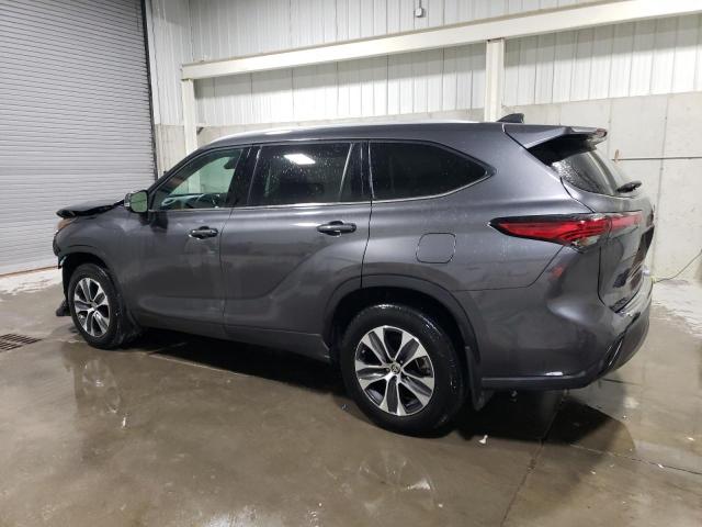 5TDHZRBH8NS251207 - 2022 TOYOTA HIGHLANDER XLE GRAY photo 2