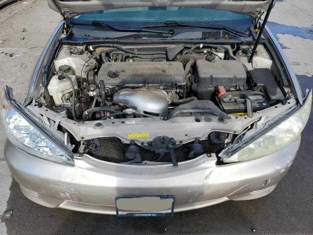 4T1BE30K35U605641 - 2005 TOYOTA CAMRY LE GOLD photo 11