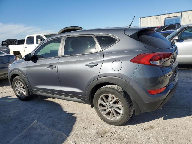 KM8J23A43JU752556 - 2018 HYUNDAI TUCSON SE GRAY photo 2