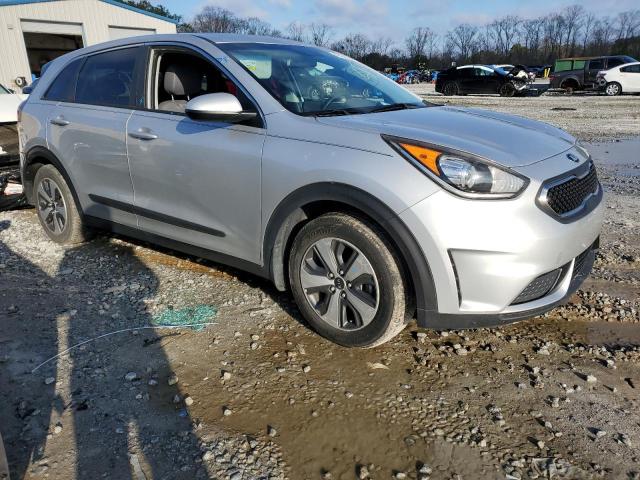 KNDCB3LC3H5047648 - 2017 KIA NIRO FE SILVER photo 4