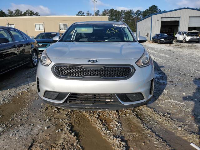 KNDCB3LC3H5047648 - 2017 KIA NIRO FE SILVER photo 5