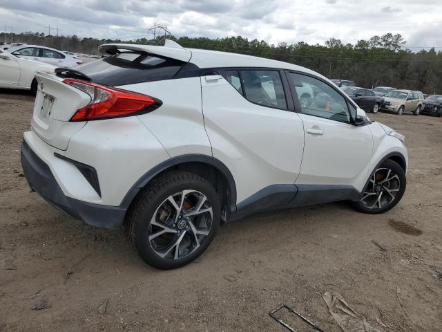 NMTKHMBX0JR051076 - 2018 TOYOTA C-HR XLE WHITE photo 3