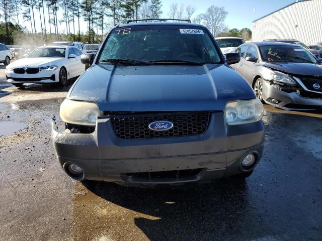 1FMYU03165KD87320 - 2005 FORD ESCAPE XLT BLUE photo 5