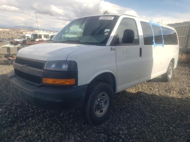 1GAZGPFG4H1156606 - 2017 CHEVROLET EXPRESS G3 LT WHITE photo 1