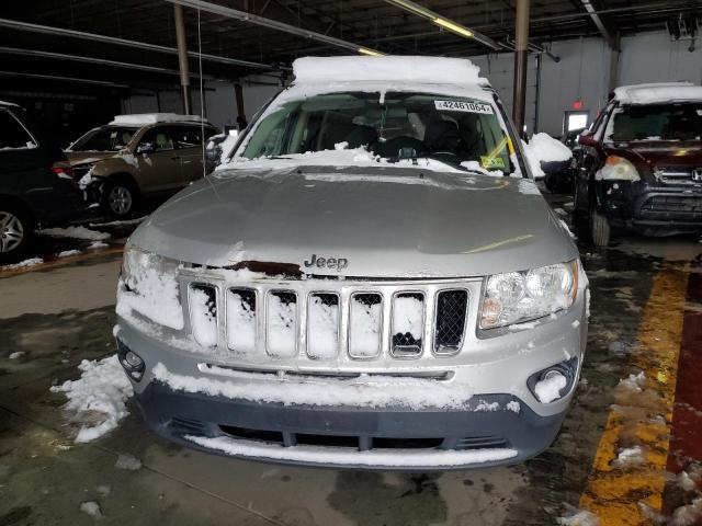 1C4NJDEBXCD661990 - 2012 JEEP COMPASS LATITUDE SILVER photo 5