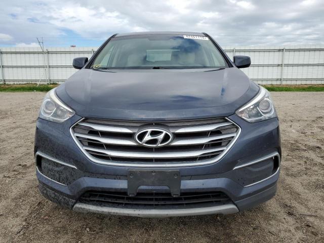 5NMZT3LB6JH092438 - 2018 HYUNDAI SANTA FE S BLUE photo 5