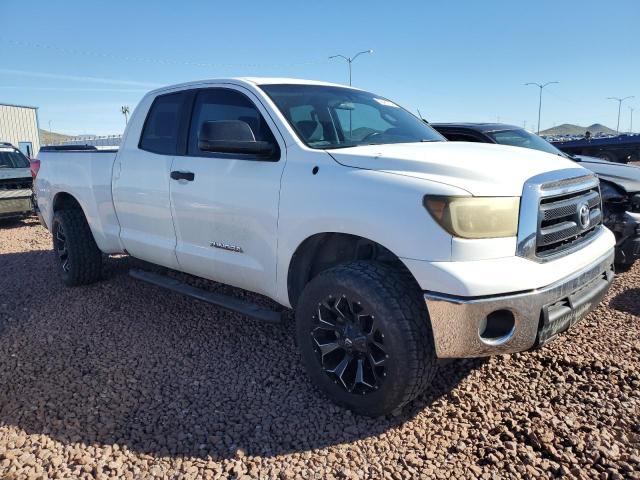 5TFRM5F1XBX026799 - 2011 TOYOTA TUNDRA DOUBLE CAB SR5 WHITE photo 4