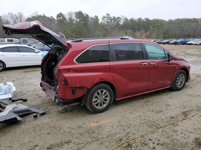 5TDYSKFC1MS015975 - 2021 TOYOTA SIENNA XLE RED photo 3