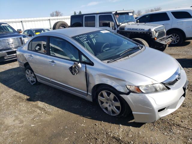 19XFA16589E042369 - 2009 HONDA CIVIC LX SILVER photo 4