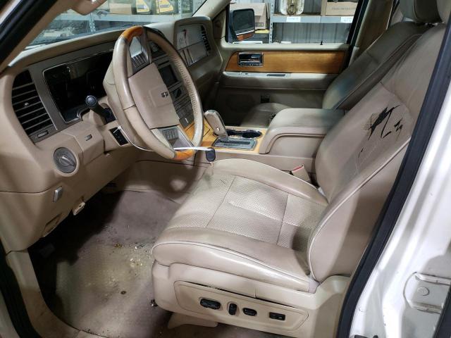 5LMFU28527LJ24637 - 2007 LINCOLN NAVIGATOR თეთრი ფოტო 7